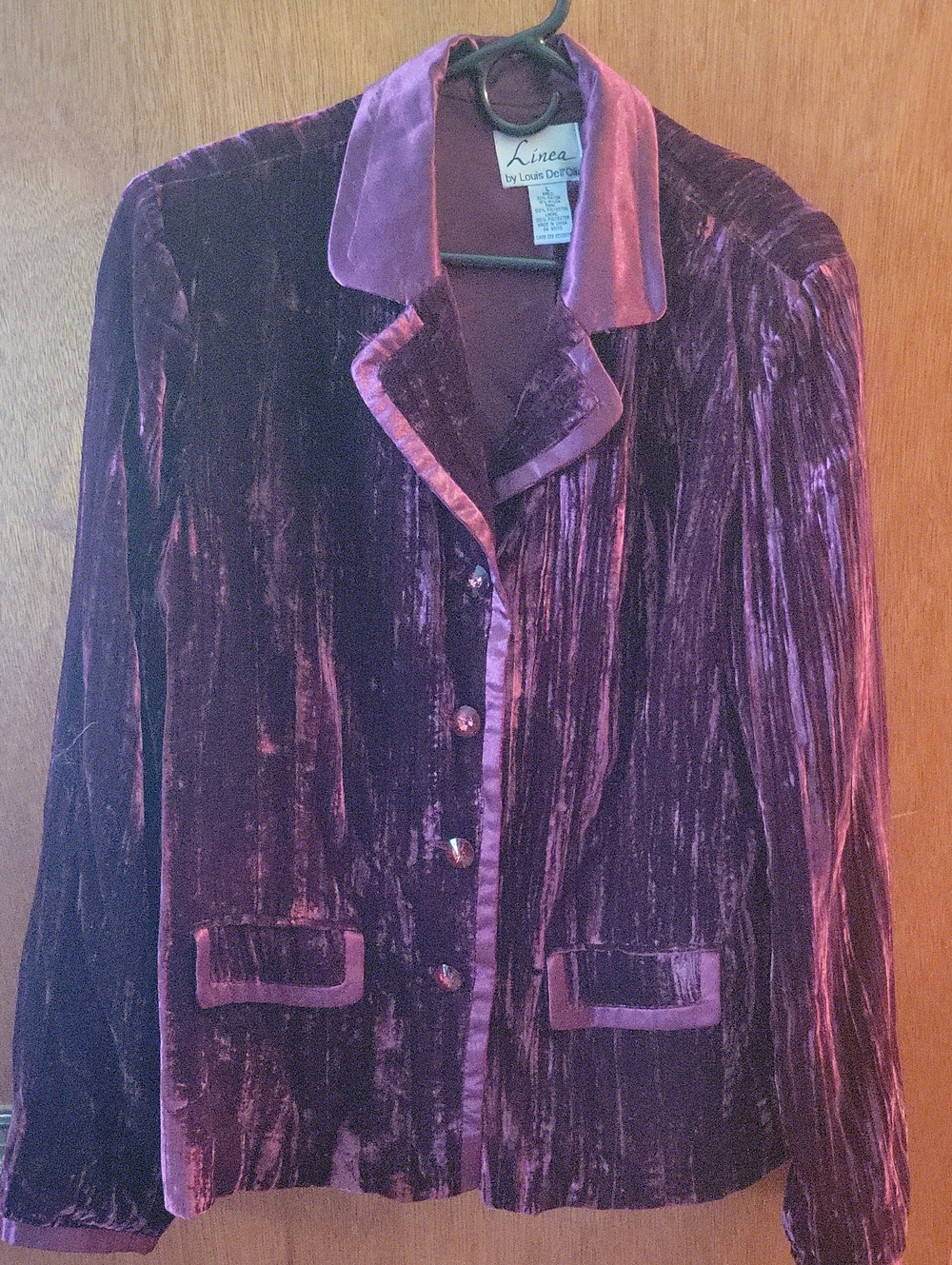 Linea by Louis Dell'Olio Crushed Velvet Blazer in Deep Plum